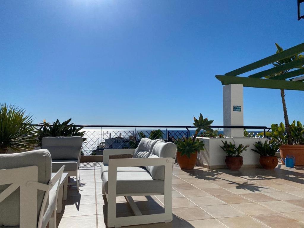 Frontline Beach Penthouse In Mi Capricho Sitio de Calahonda Extérieur photo
